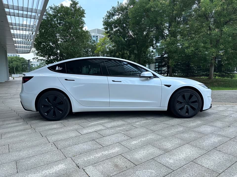 Tesla Model 3 Tesla Model 3