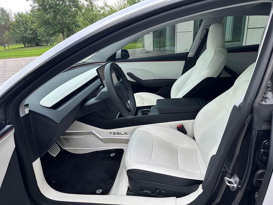 Tesla Model 3 Tesla Model 3