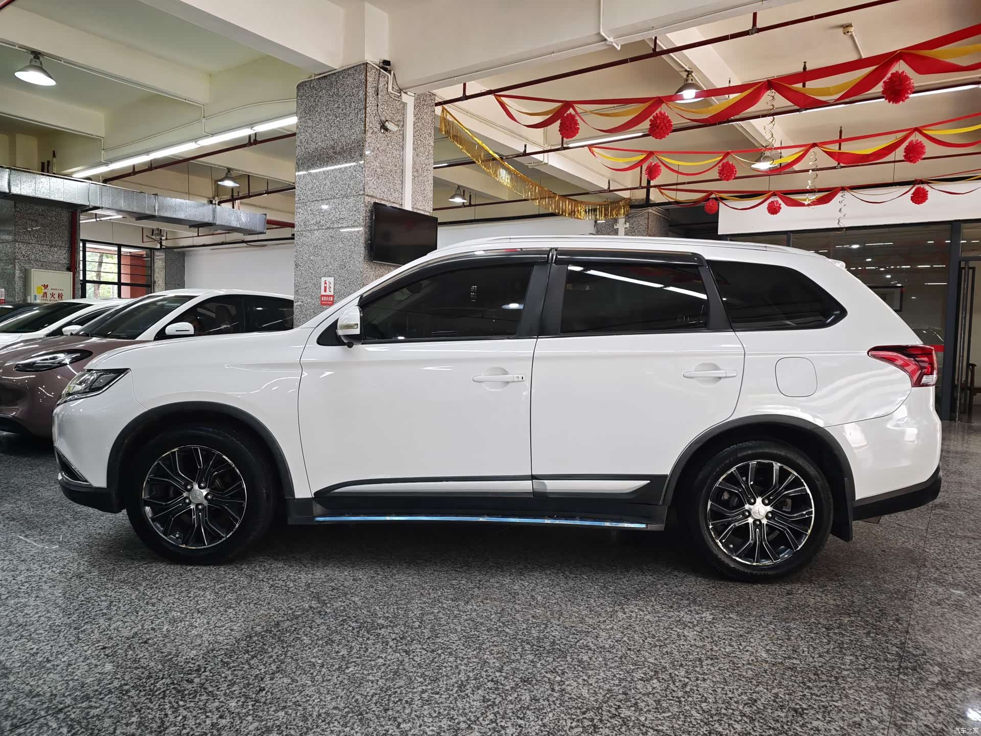 Mitsubishi Outlander, 2017 14