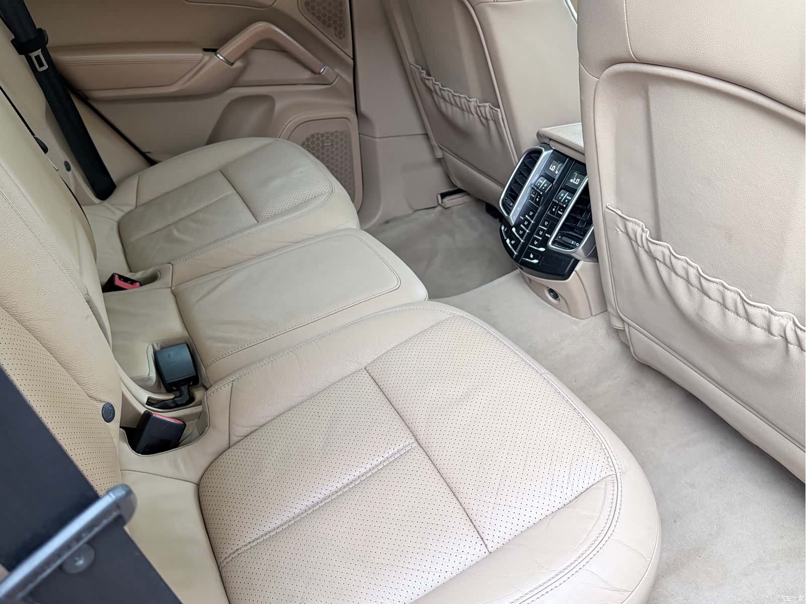 Porsche Cayenne, 2012 4