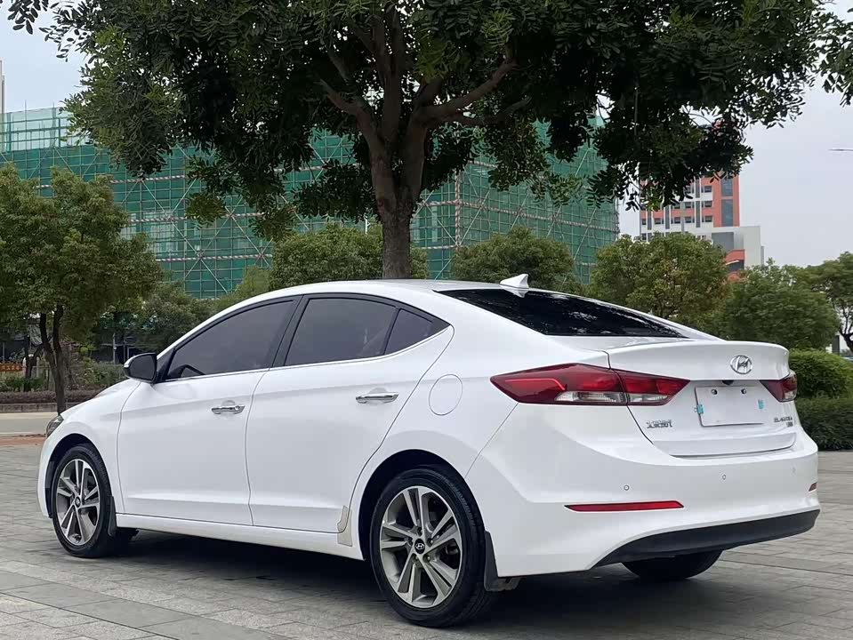 Hyundai Lead