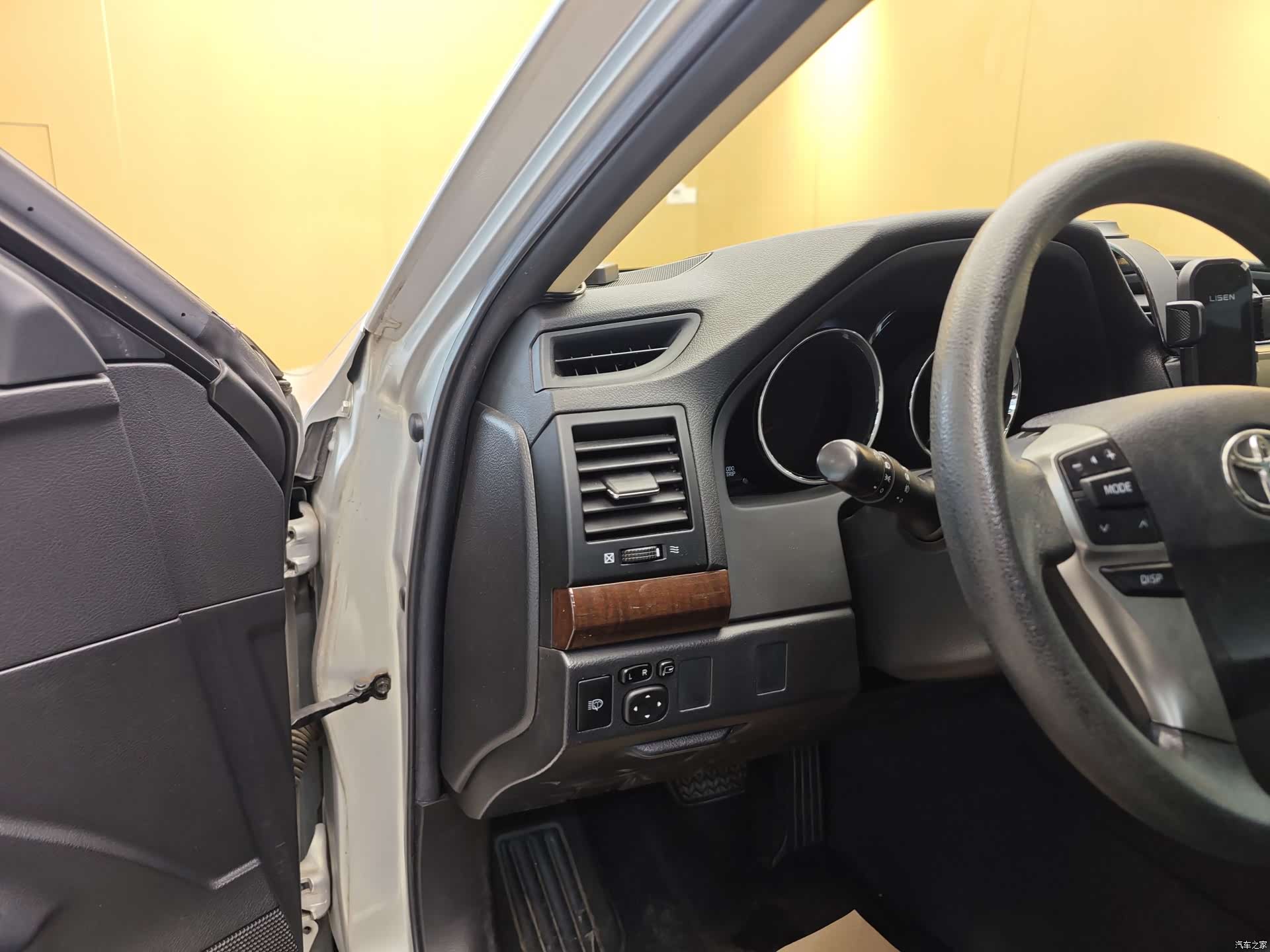 Toyota 2.5S, 2015 12