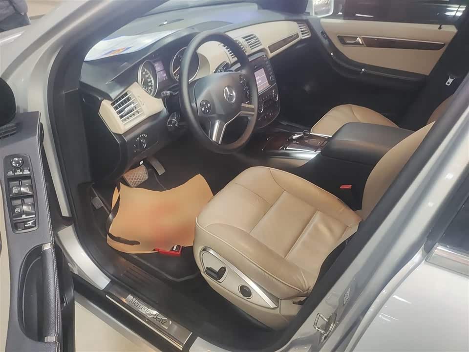 Mercedes-Benz R-class