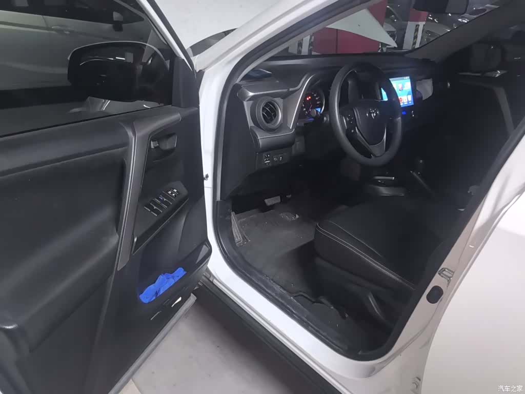 Toyota RAV4, 2019 14