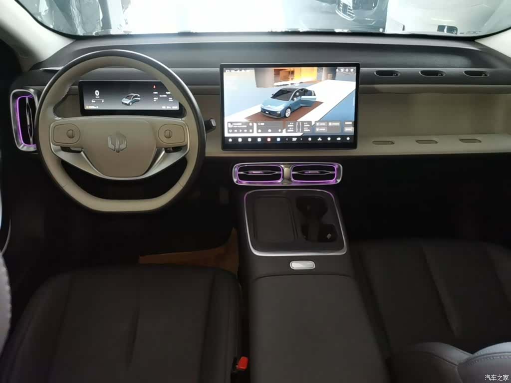 Leapmotor B01, 2025 10