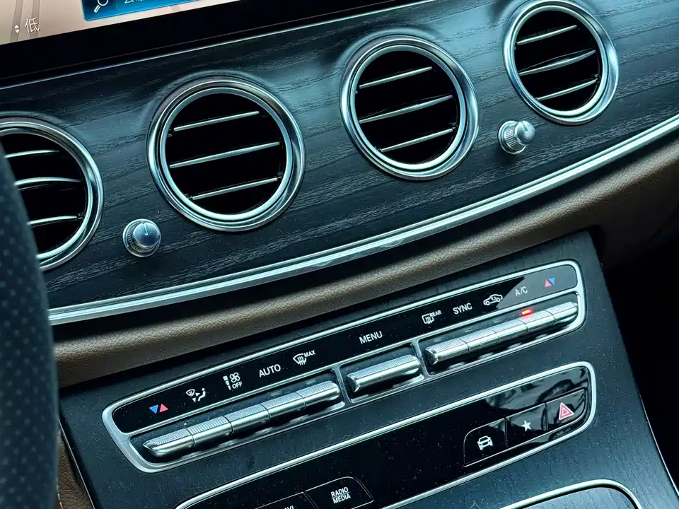 Mercedes-Benz E-class Mercedes-Benz E-class