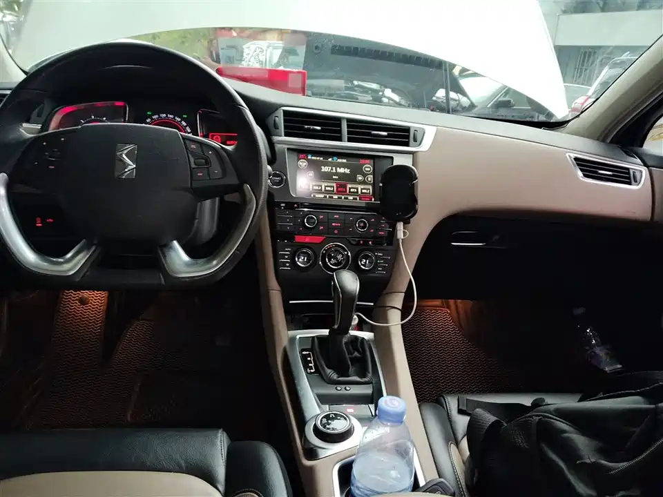 DS 6 DS 6