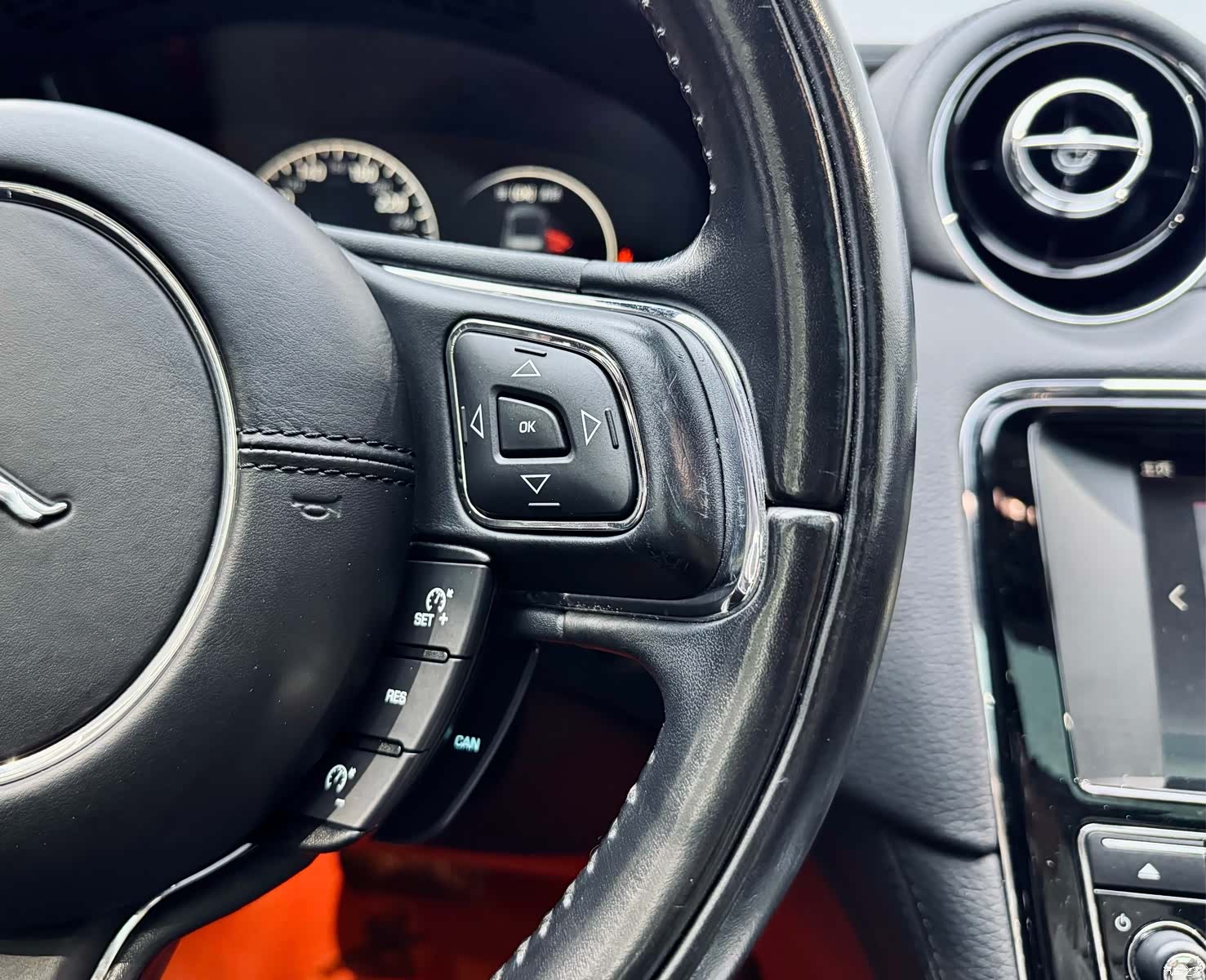 Jaguar XJ, 2016 21