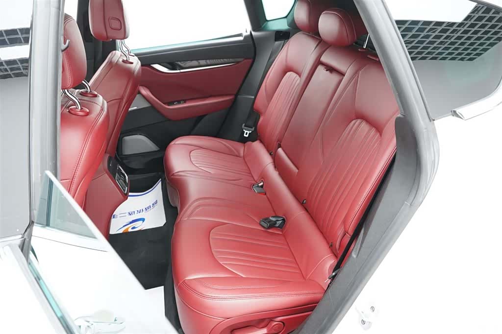 Maserati Levante, 2018 10