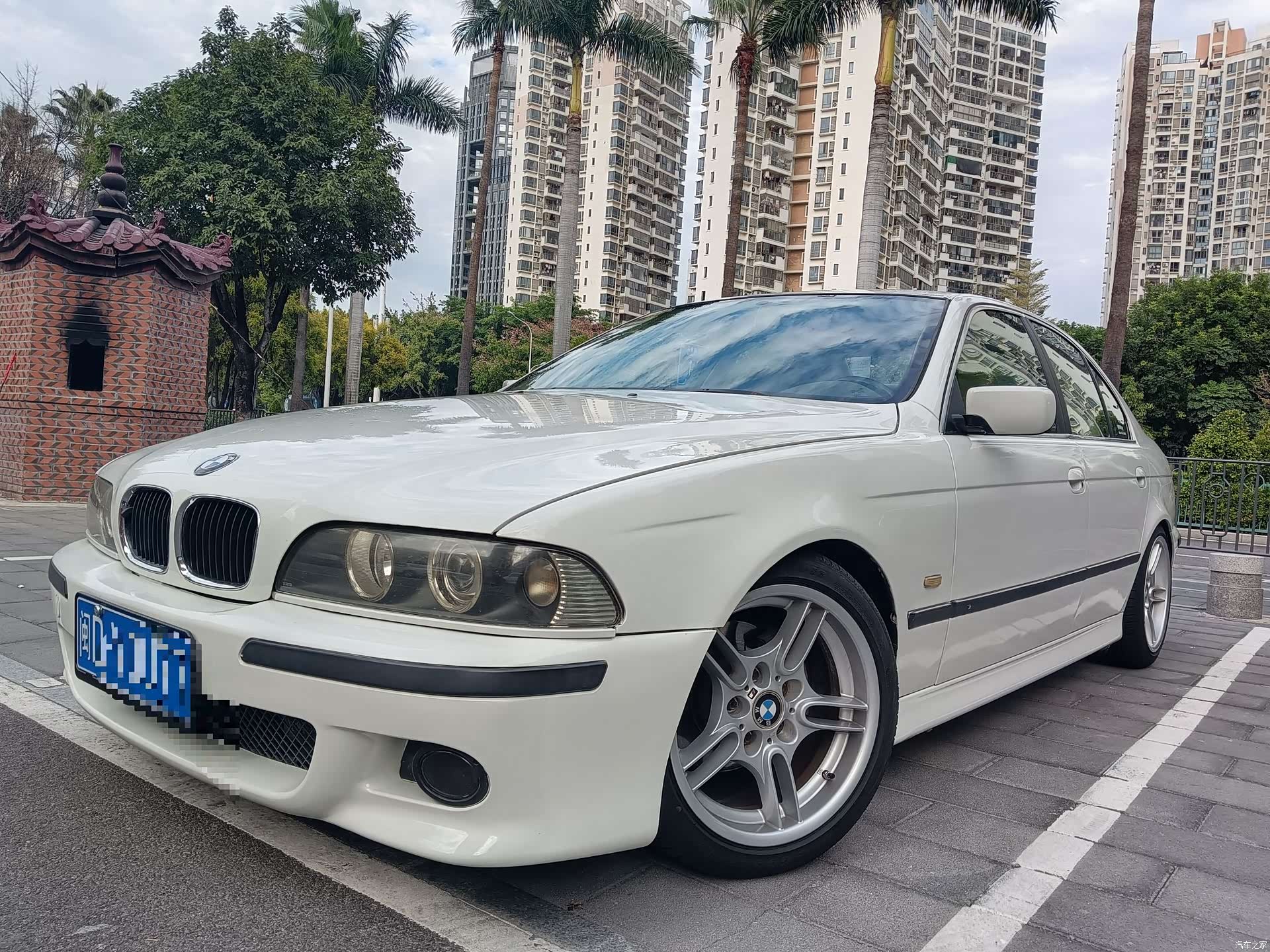 BMW 5 Series, 2001 1