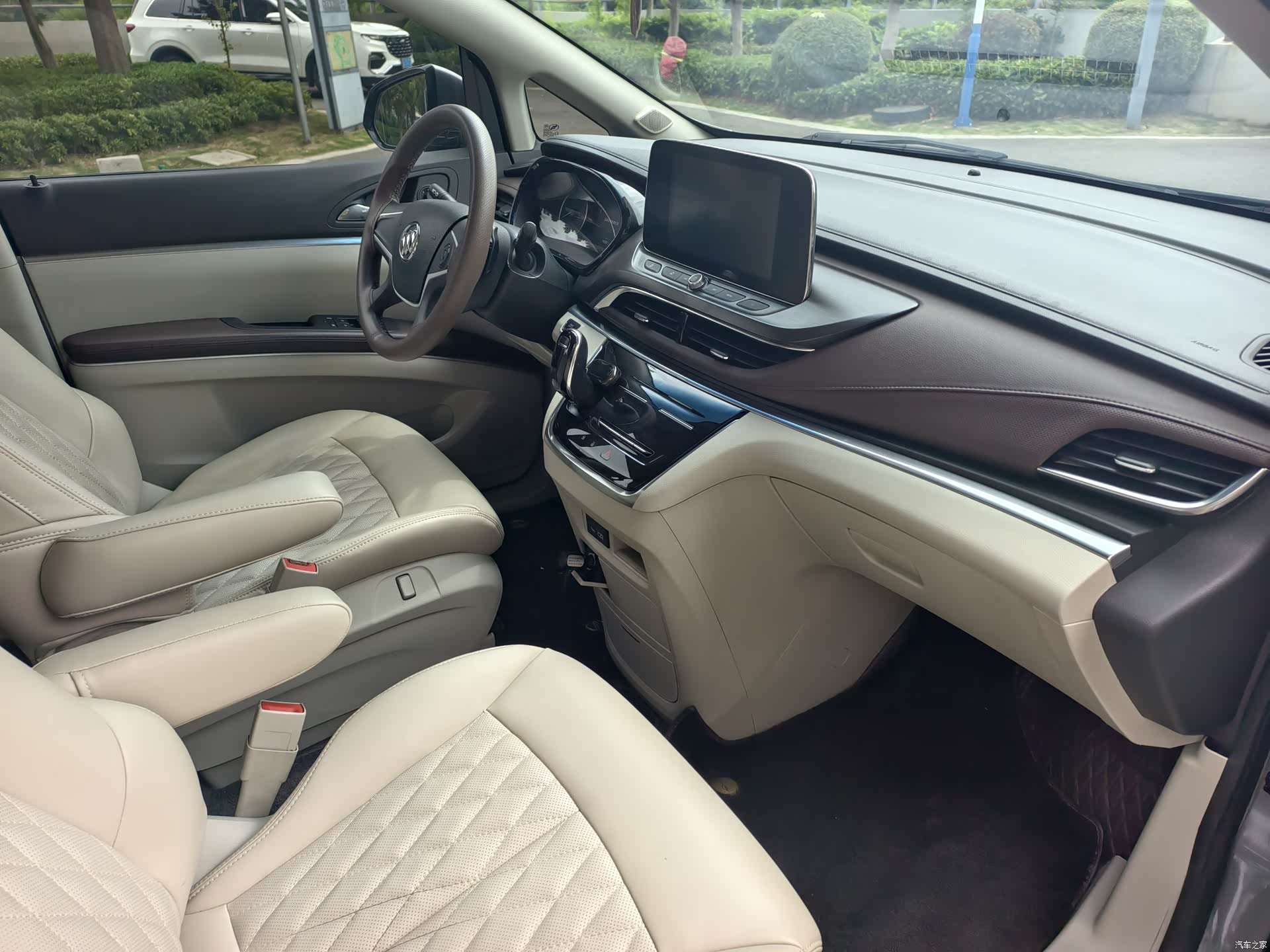 Buick GL8, 2021 8