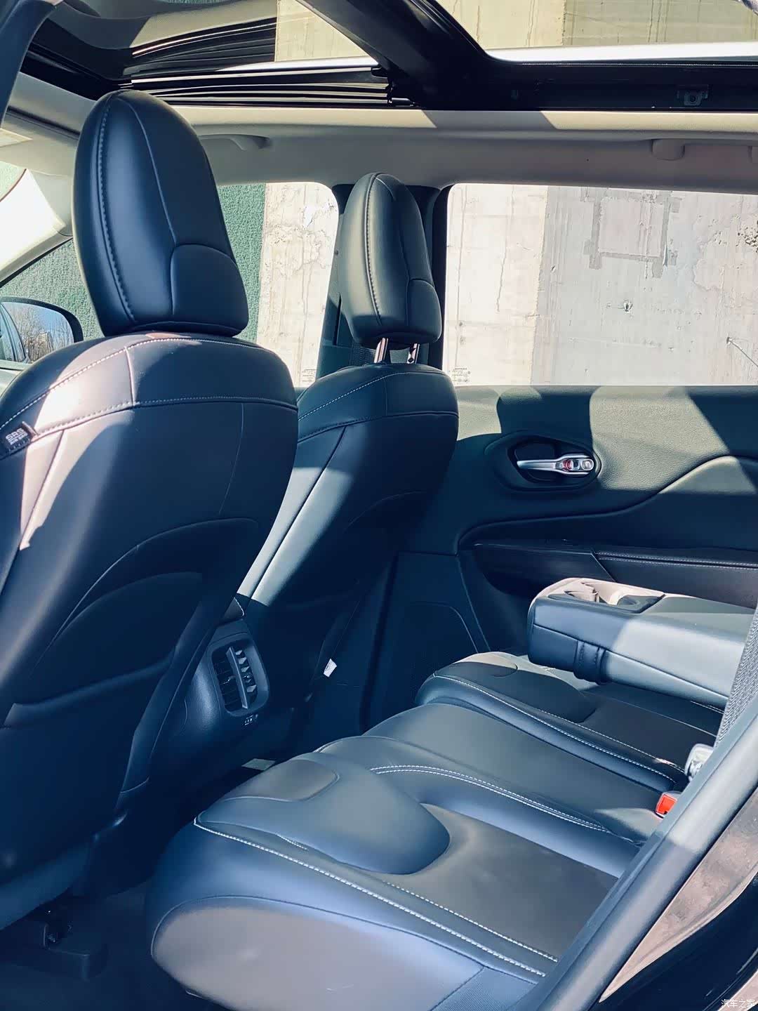 Jeep Cherokee, 2016 все фото