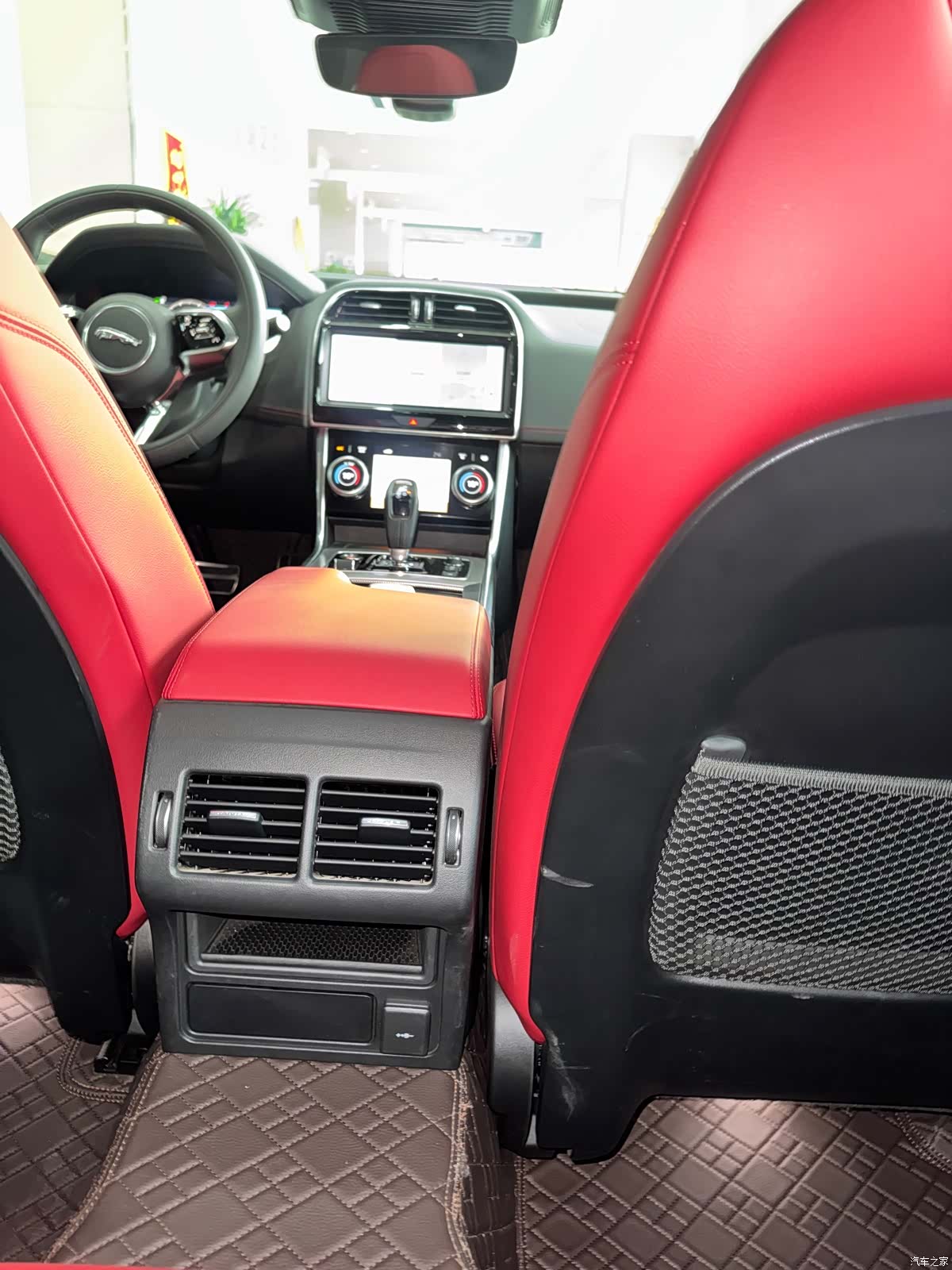 Land Rover XEL, 2024 21