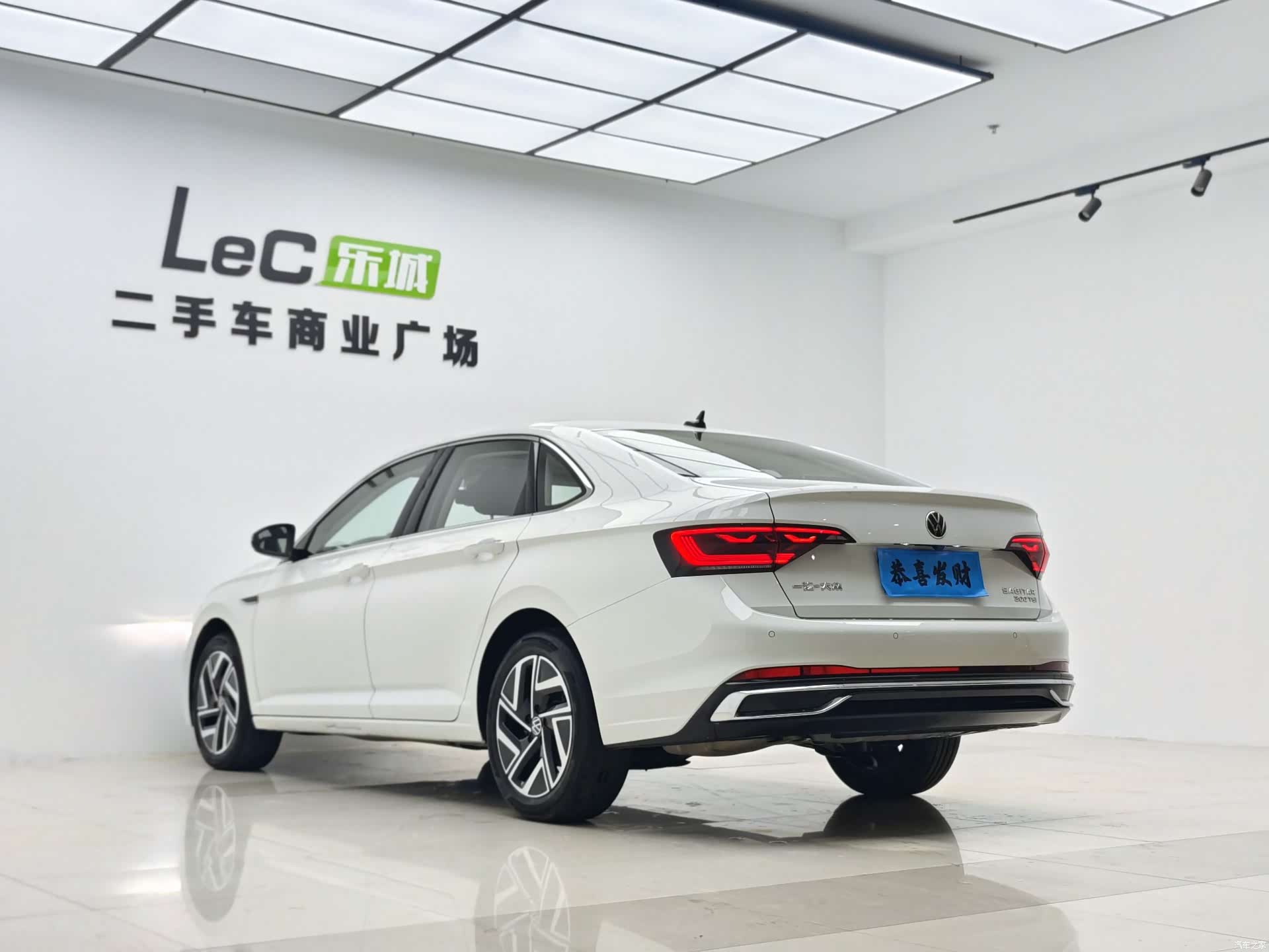 Volkswagen Sagitar, 2024 13