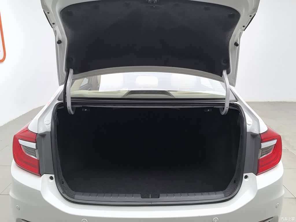 Honda Crider, 2015 16