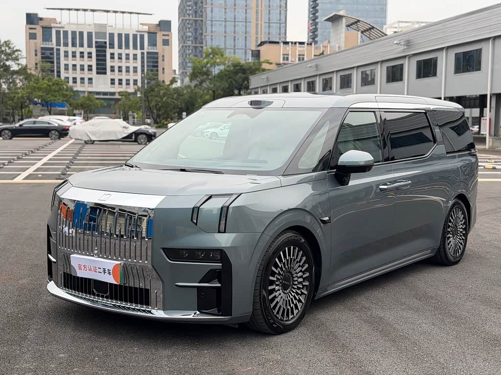 Zeekr 009 2024 мест Executive 108kWh