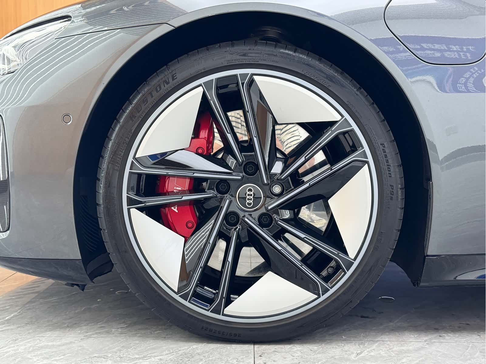 Audi e-tron, 2023 22