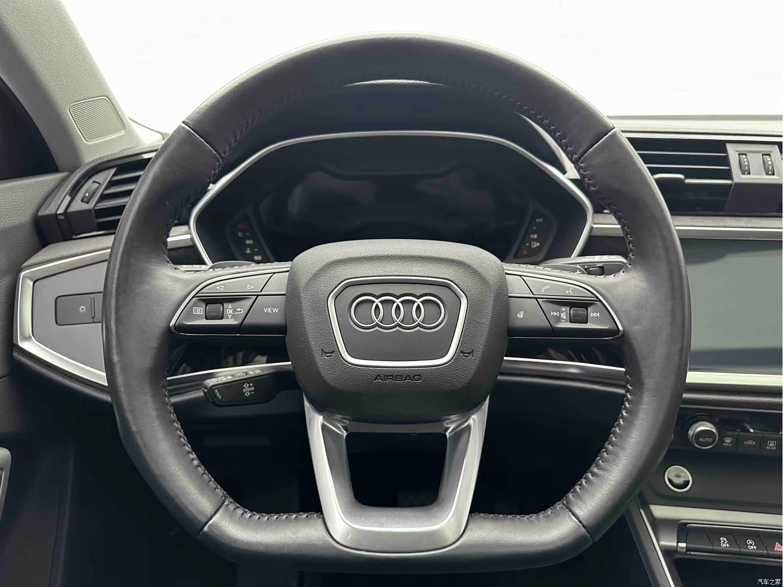 Audi Q3, 2022 18