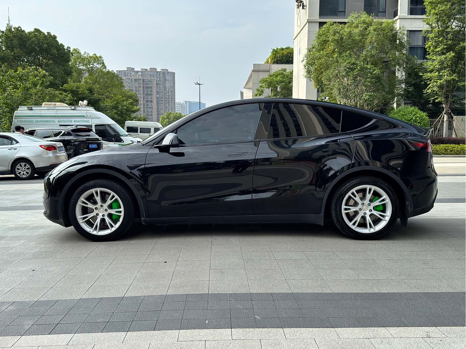 Tesla Model Y, 2022 4