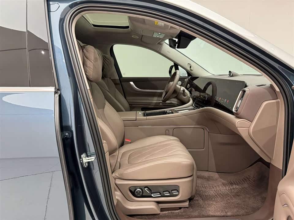 AITO Ask the world M9