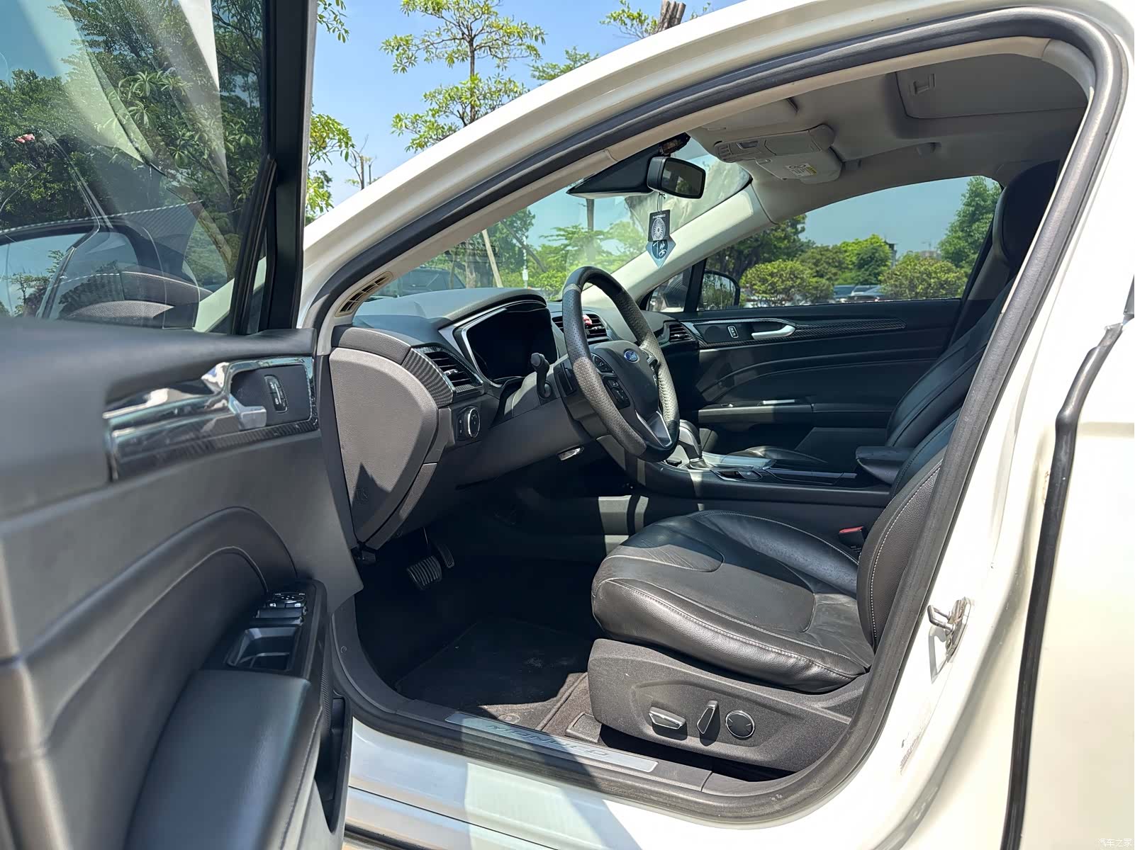 Ford Mondeo, 2013 9
