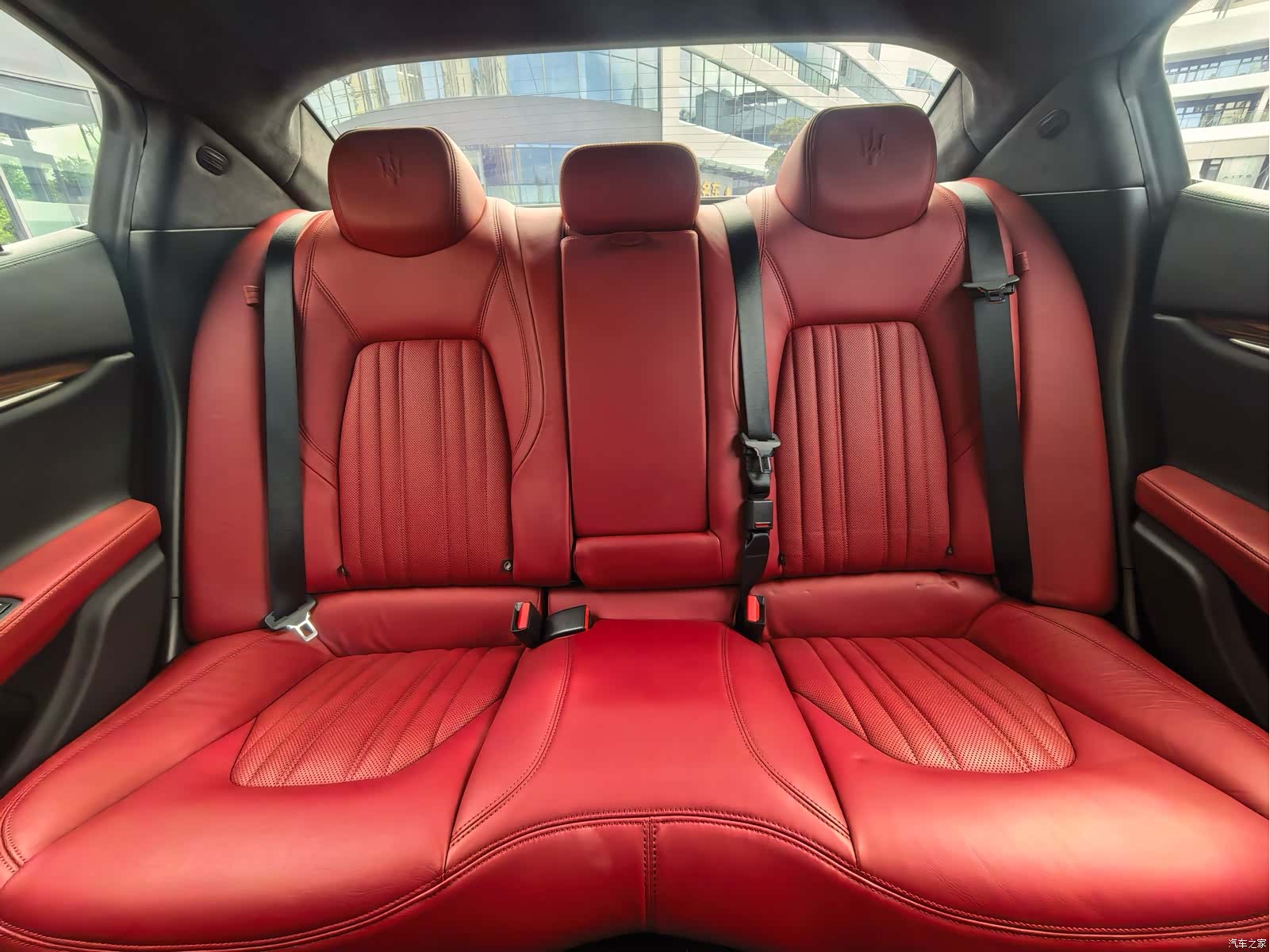 Maserati Ghibli, 2016 9