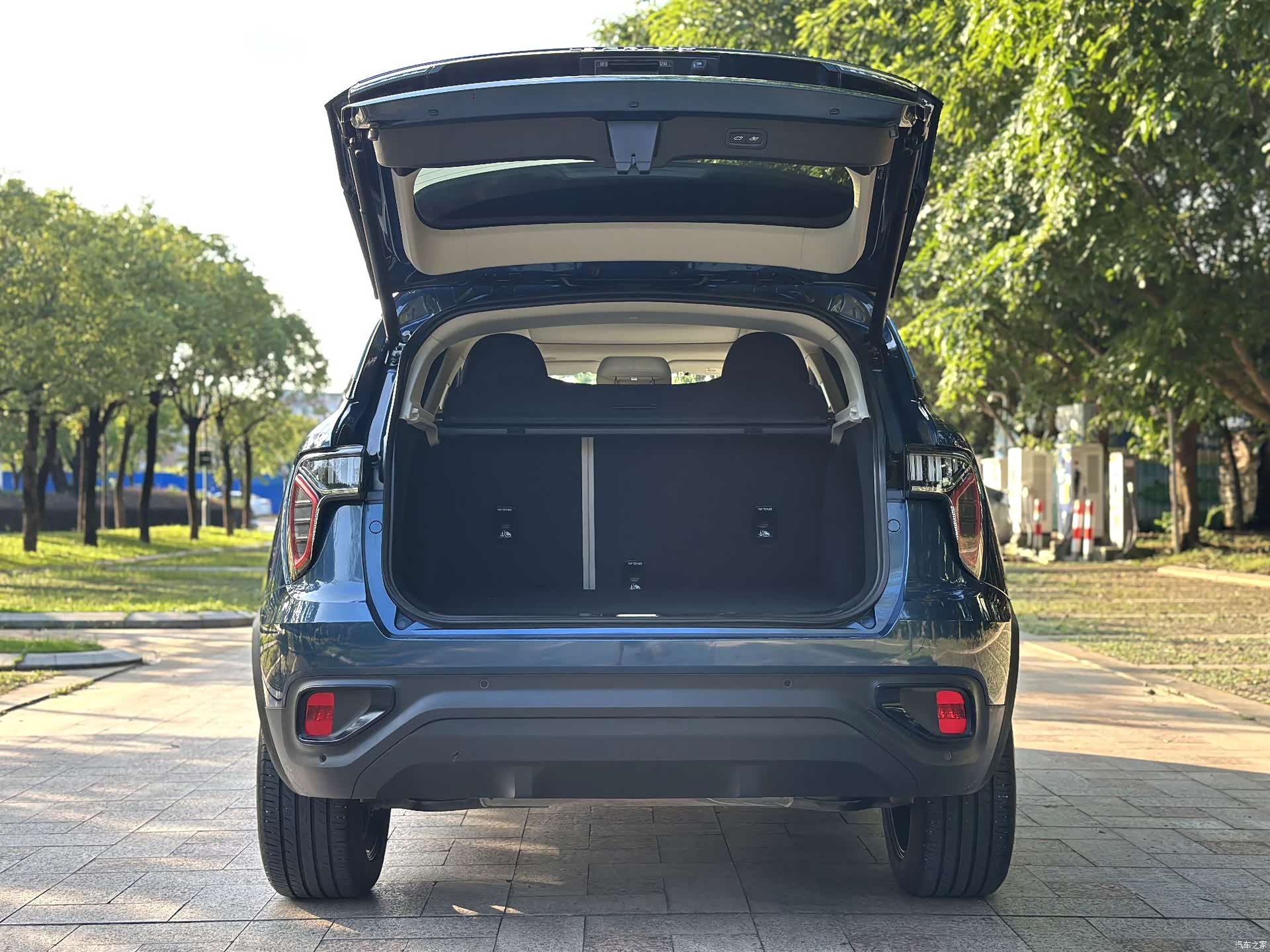 Lynk & Co 01, 2020 24