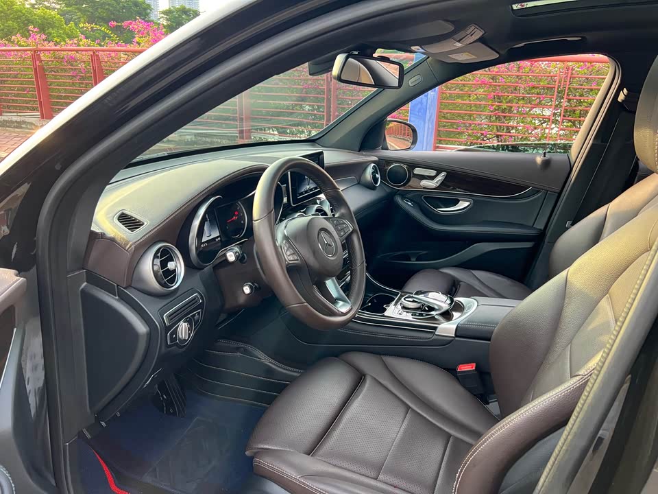 Mercedes-Benz GLC Mercedes-Benz GLC