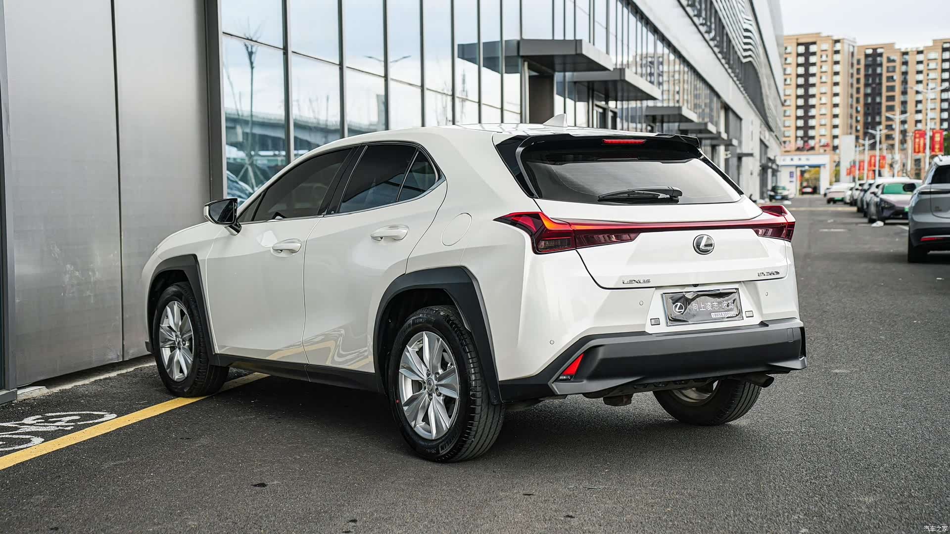 Lexus UX, 2023 6