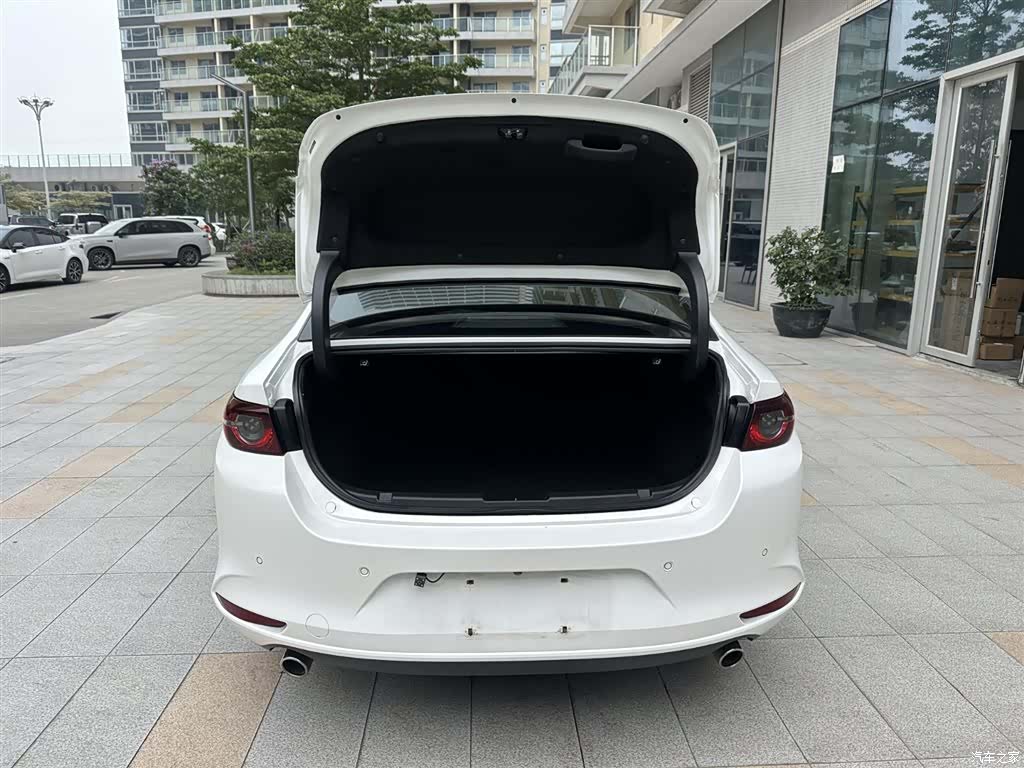 Mazda Mazda3, 2021 21