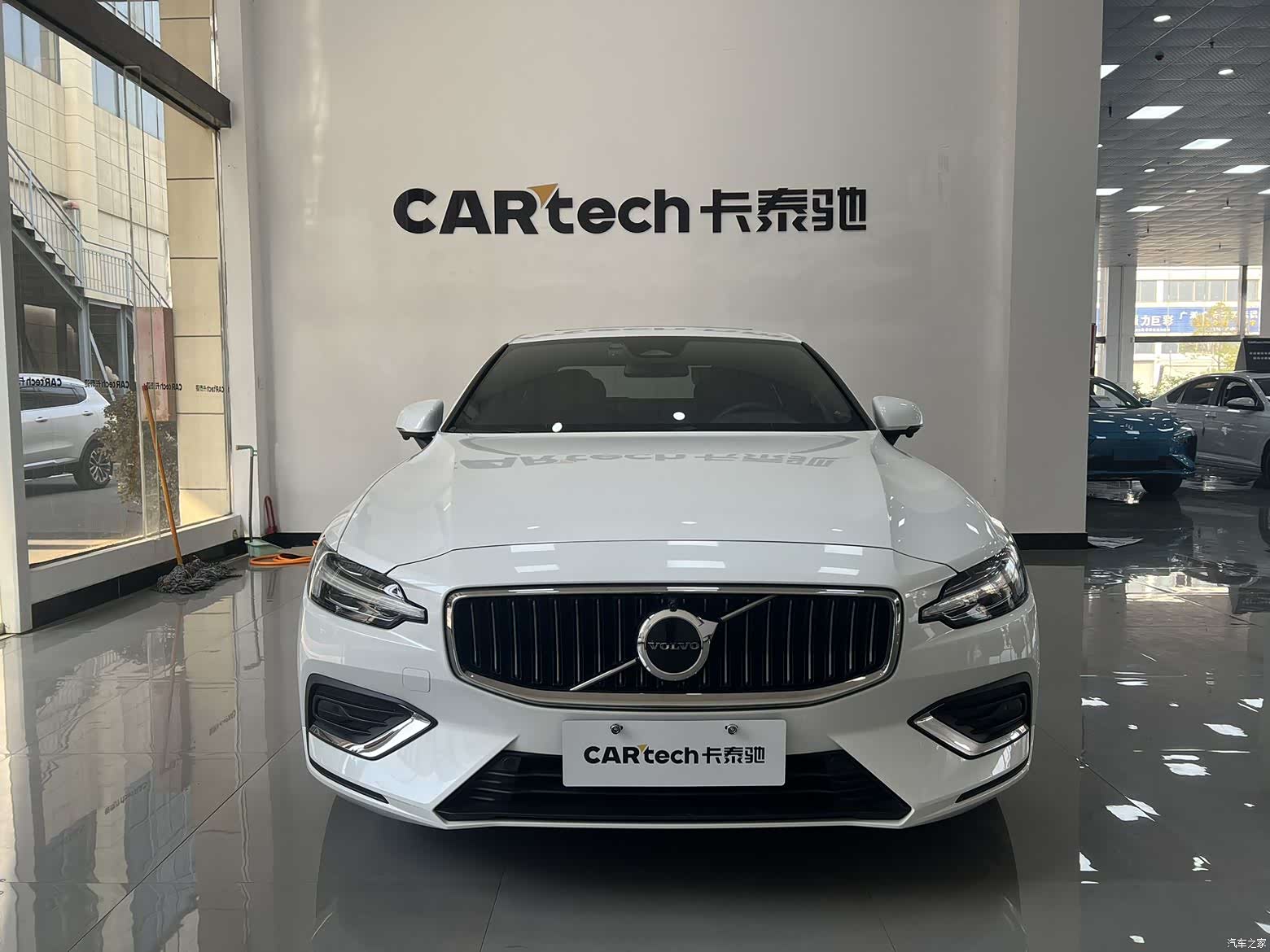 Volvo S60, 2023 2