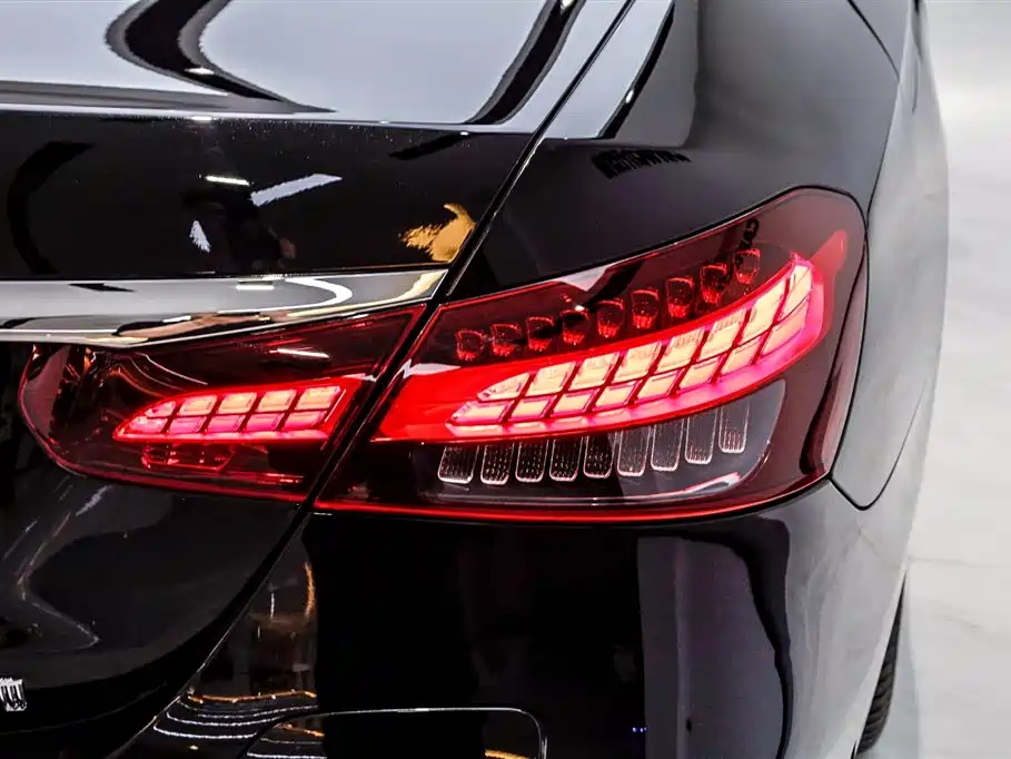 Mercedes-Benz E-class Mercedes-Benz E-class