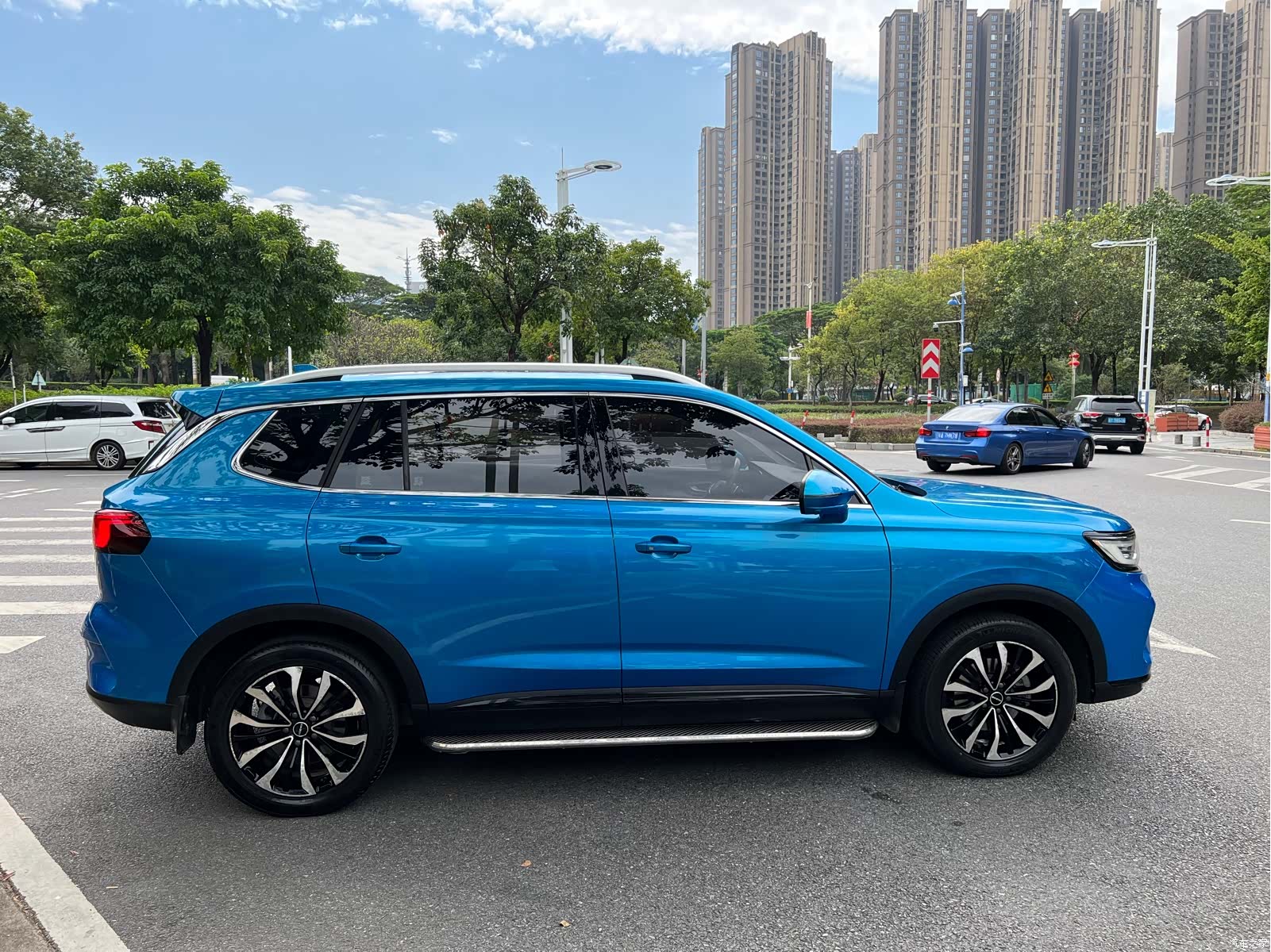 Roewe RX5, 2022 все фото