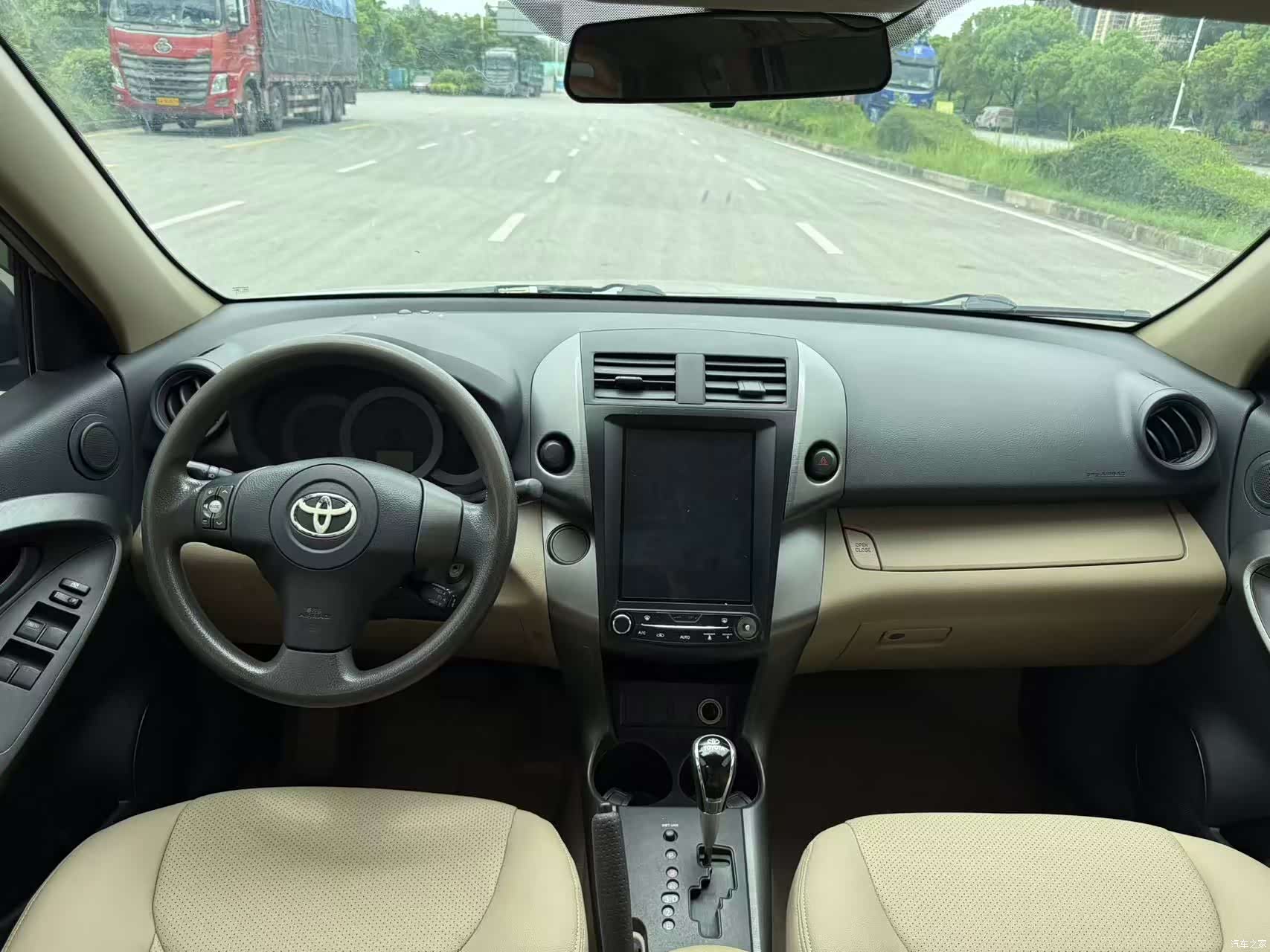 Toyota RAV4, 2012 9