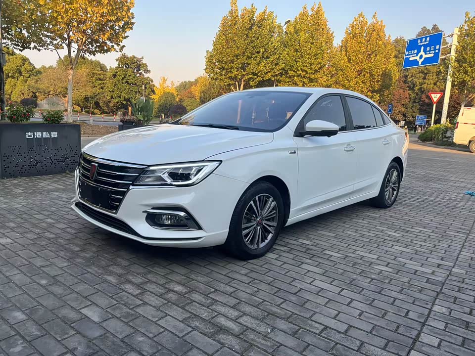 Roewe i5