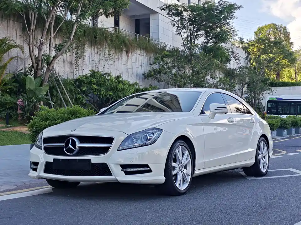 Mercedes-Benz CLS