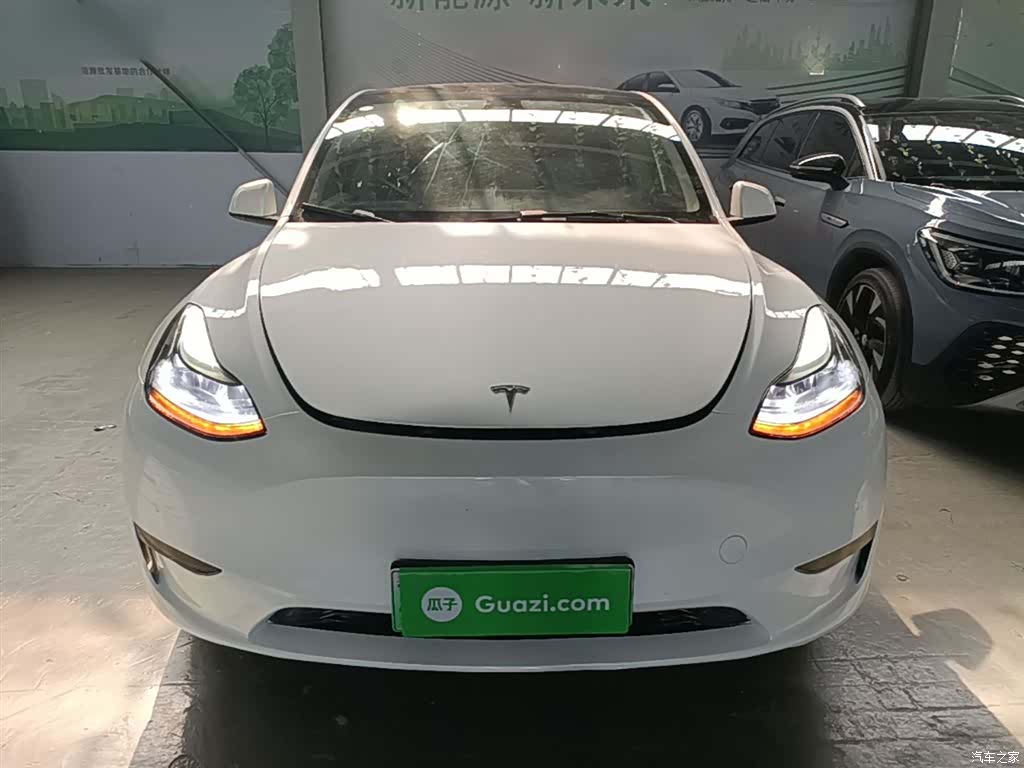 Tesla Model Y, 2023 3
