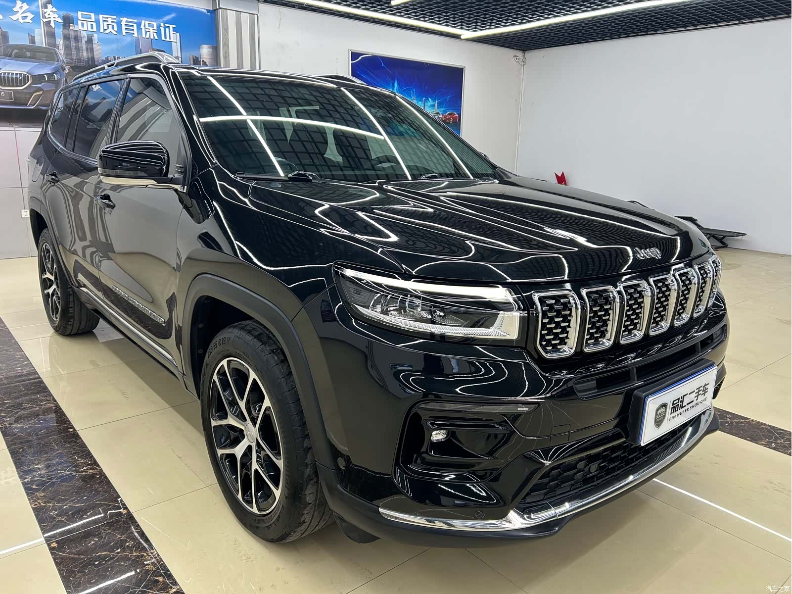 Jeep Grand Commander, 2022 3