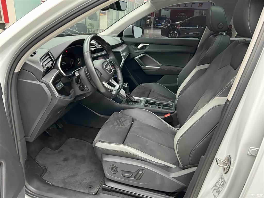 Audi Q3, 2023 11