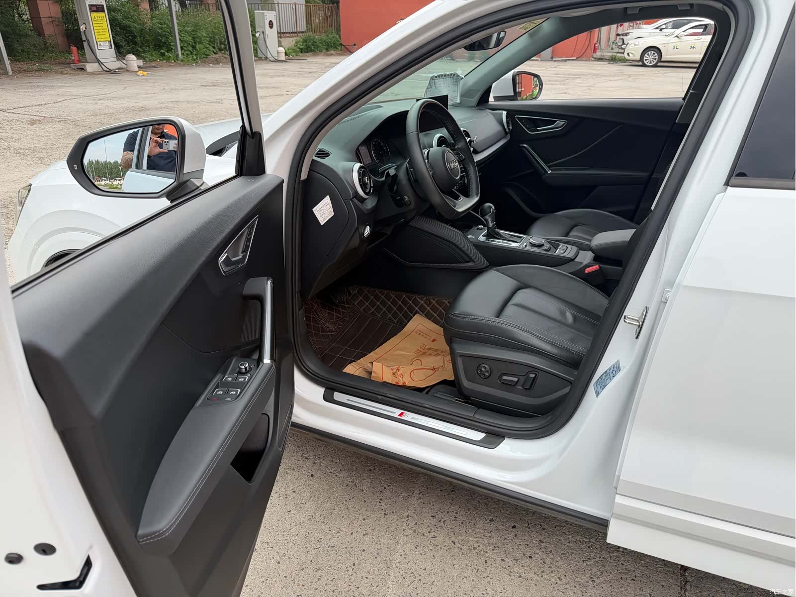 Audi Q2L, 2022 13