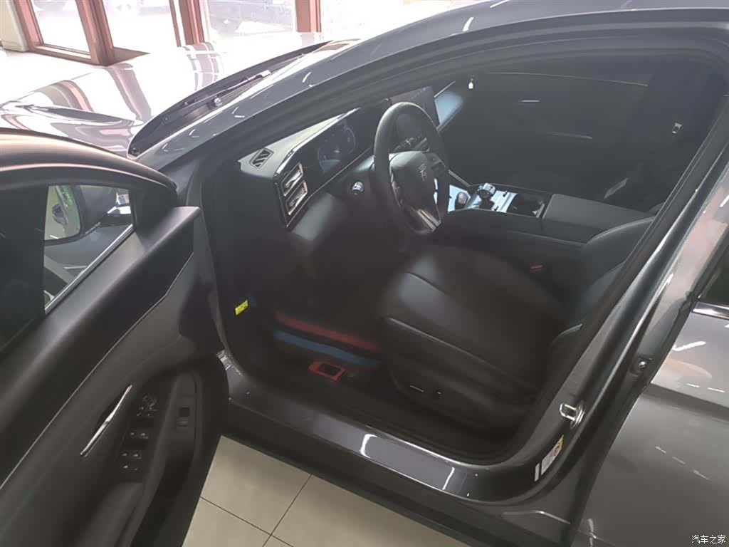 BYD Qin, 2025 16