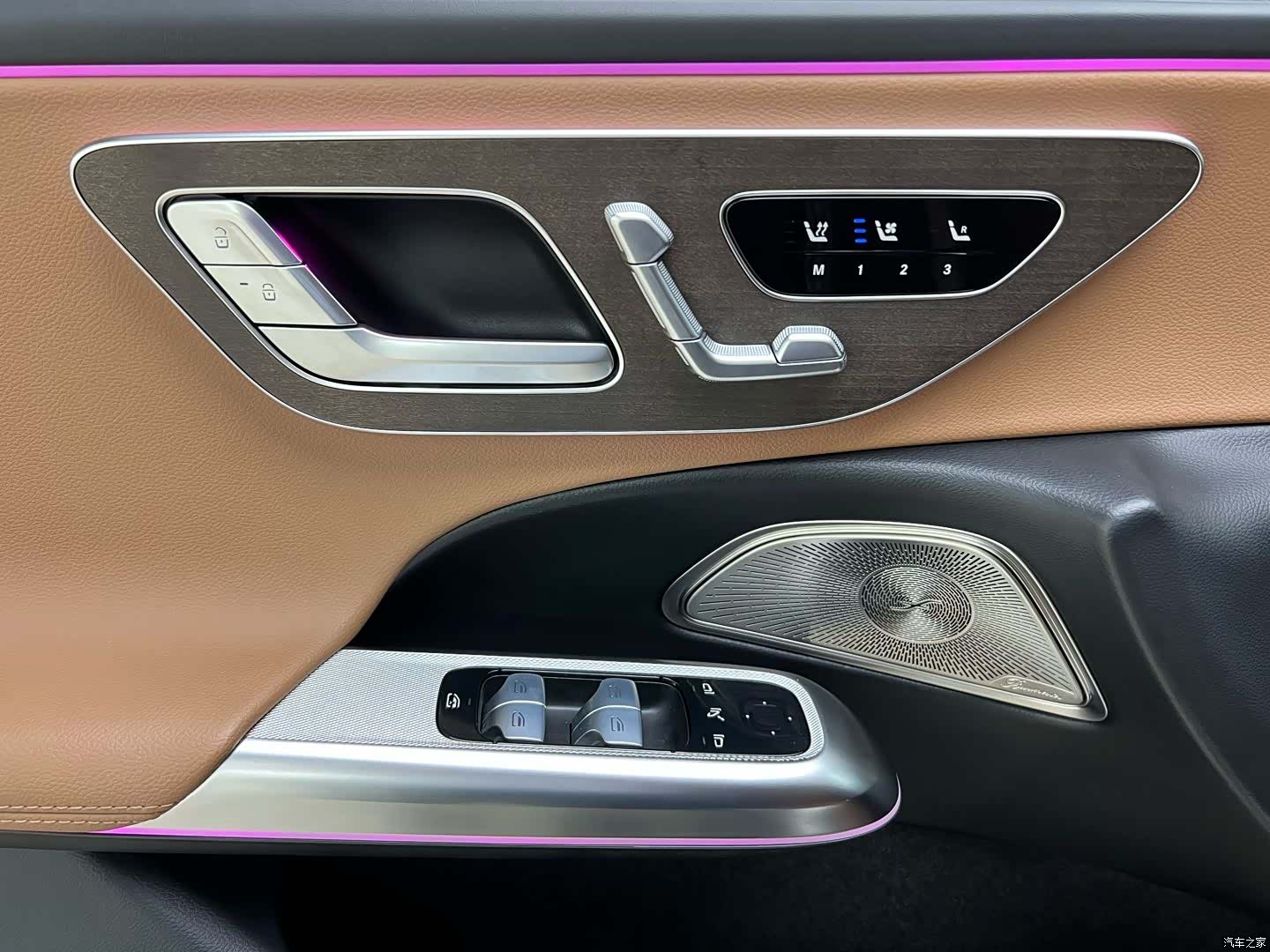 Mercedes-Benz E-Class, 2024 19