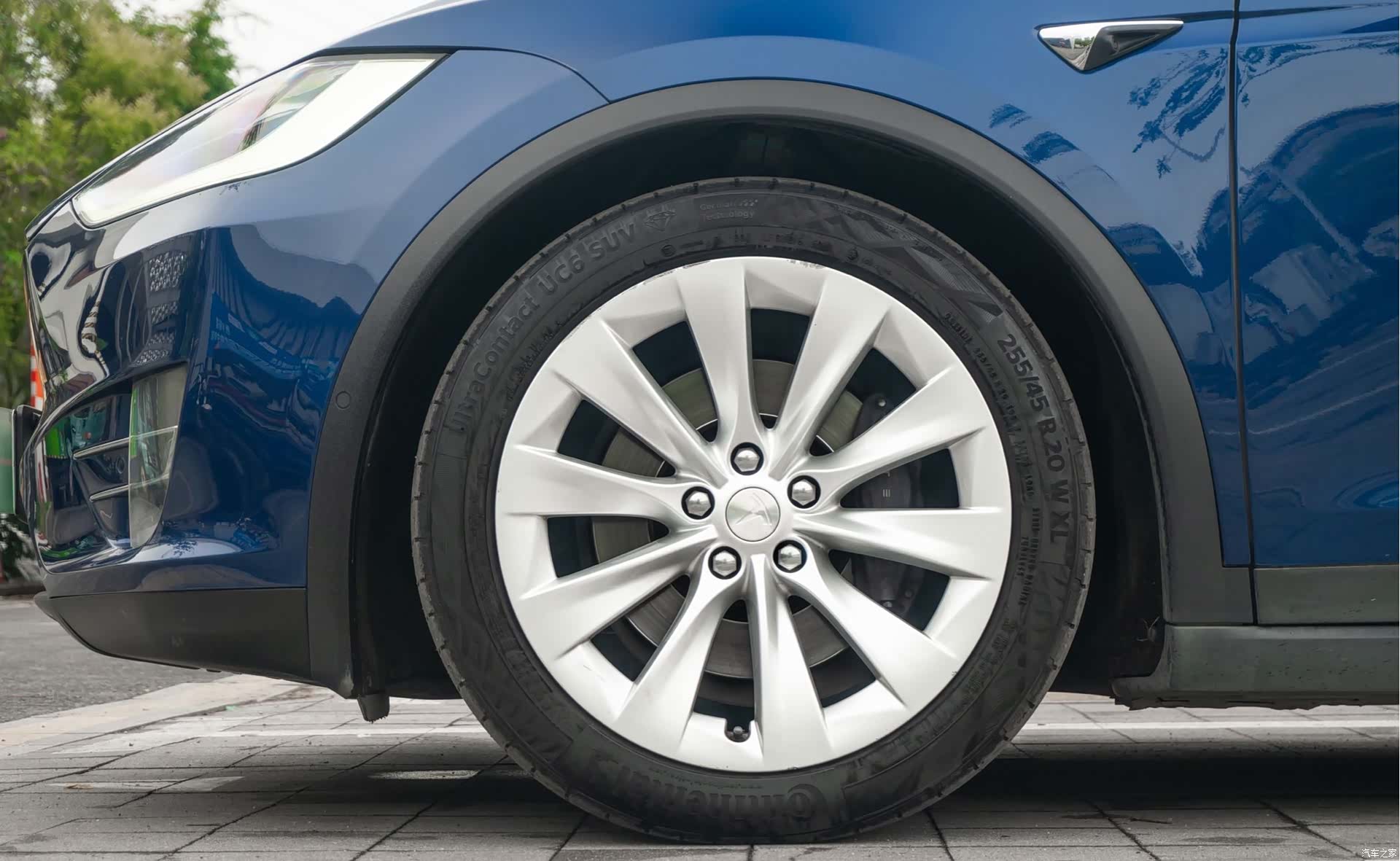Tesla Model X, 2019 16