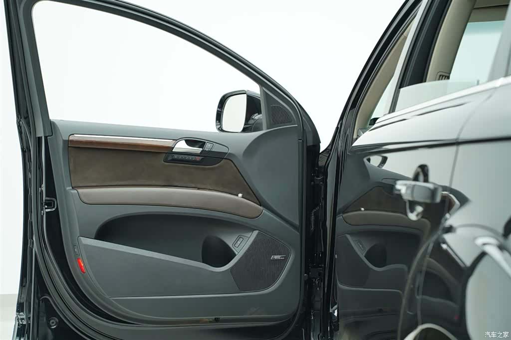 Audi Q7, 2012 8