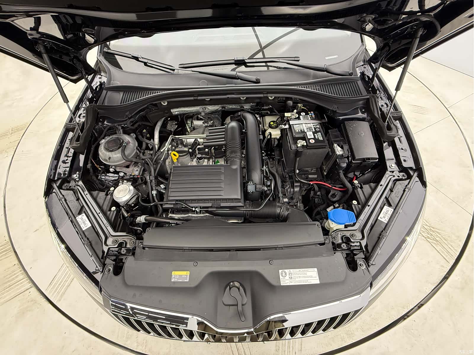 Skoda Superb, 2023 8