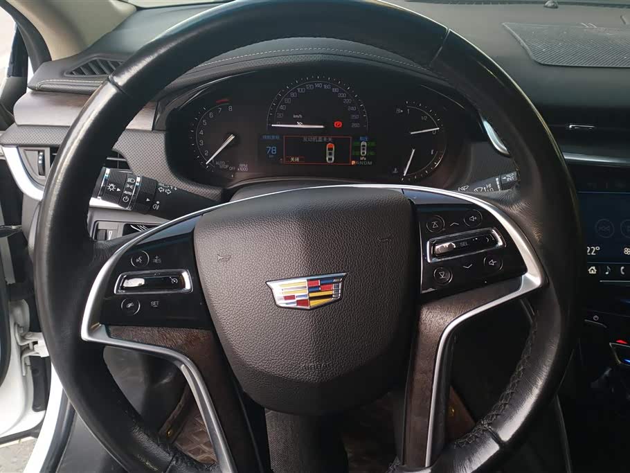 Cadillac XTS