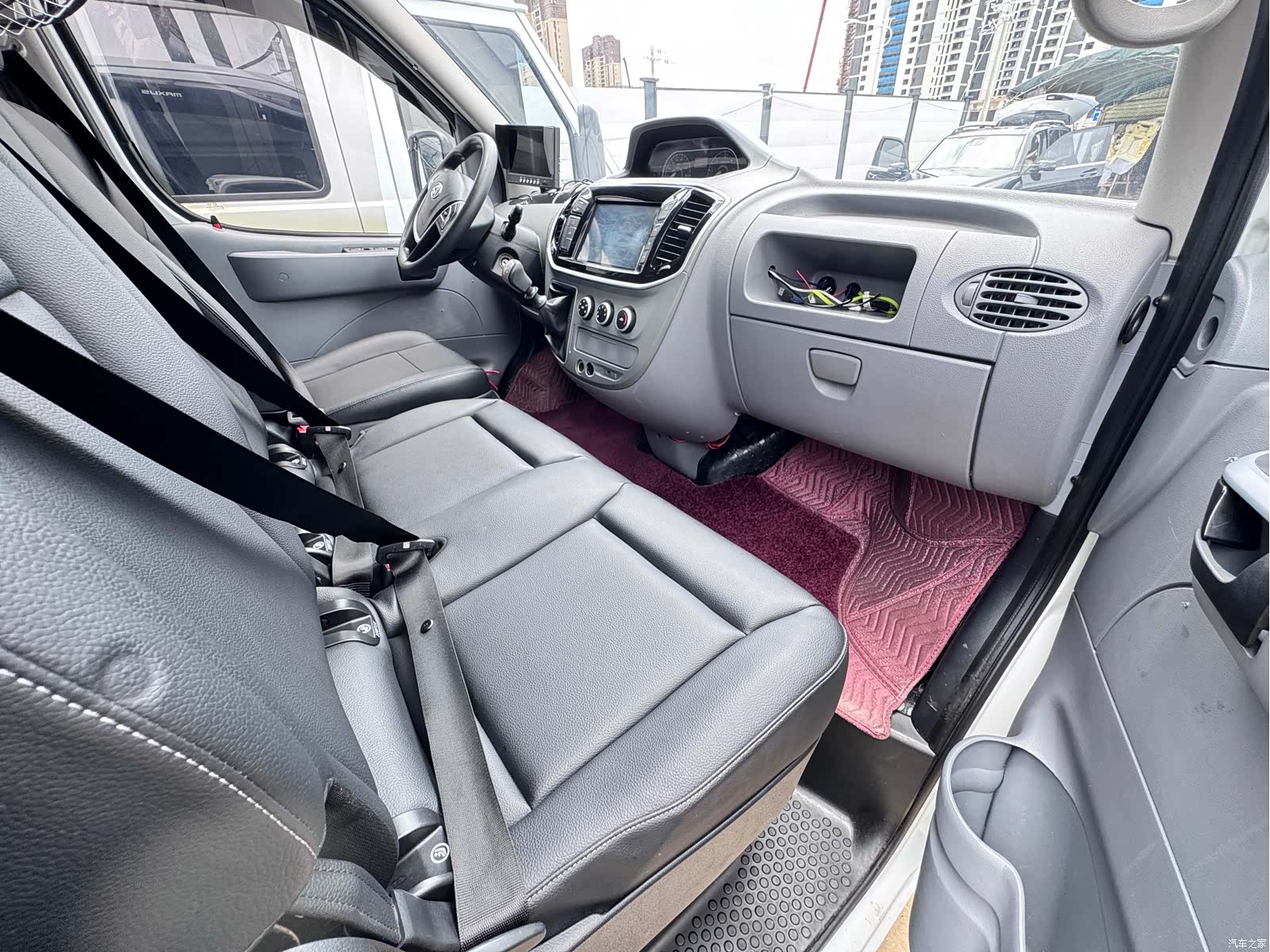 Maxus V80, 2020 11