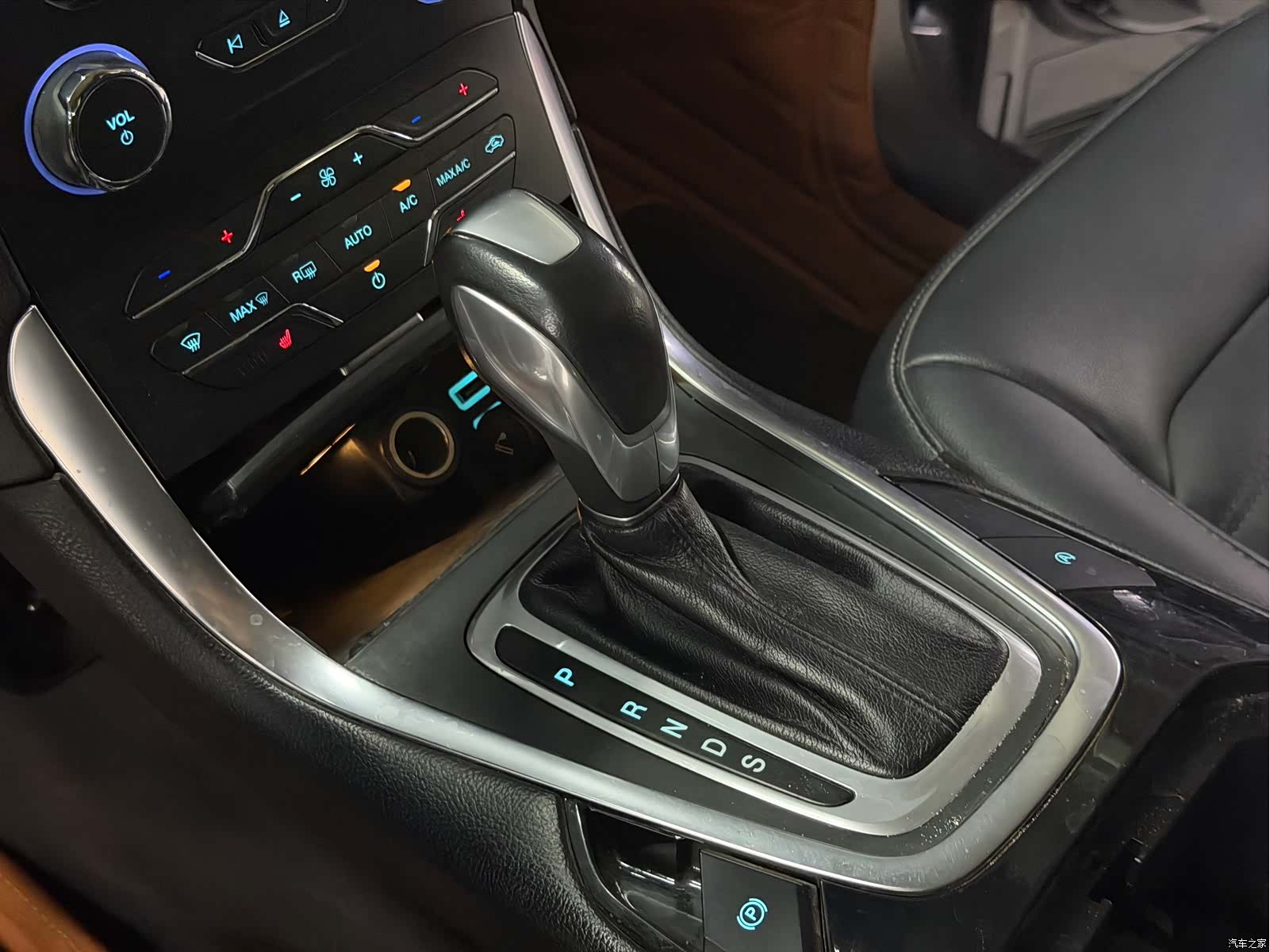 Ford Edge, 2020 14