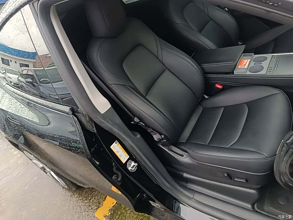 Tesla Model Y, 2023 25