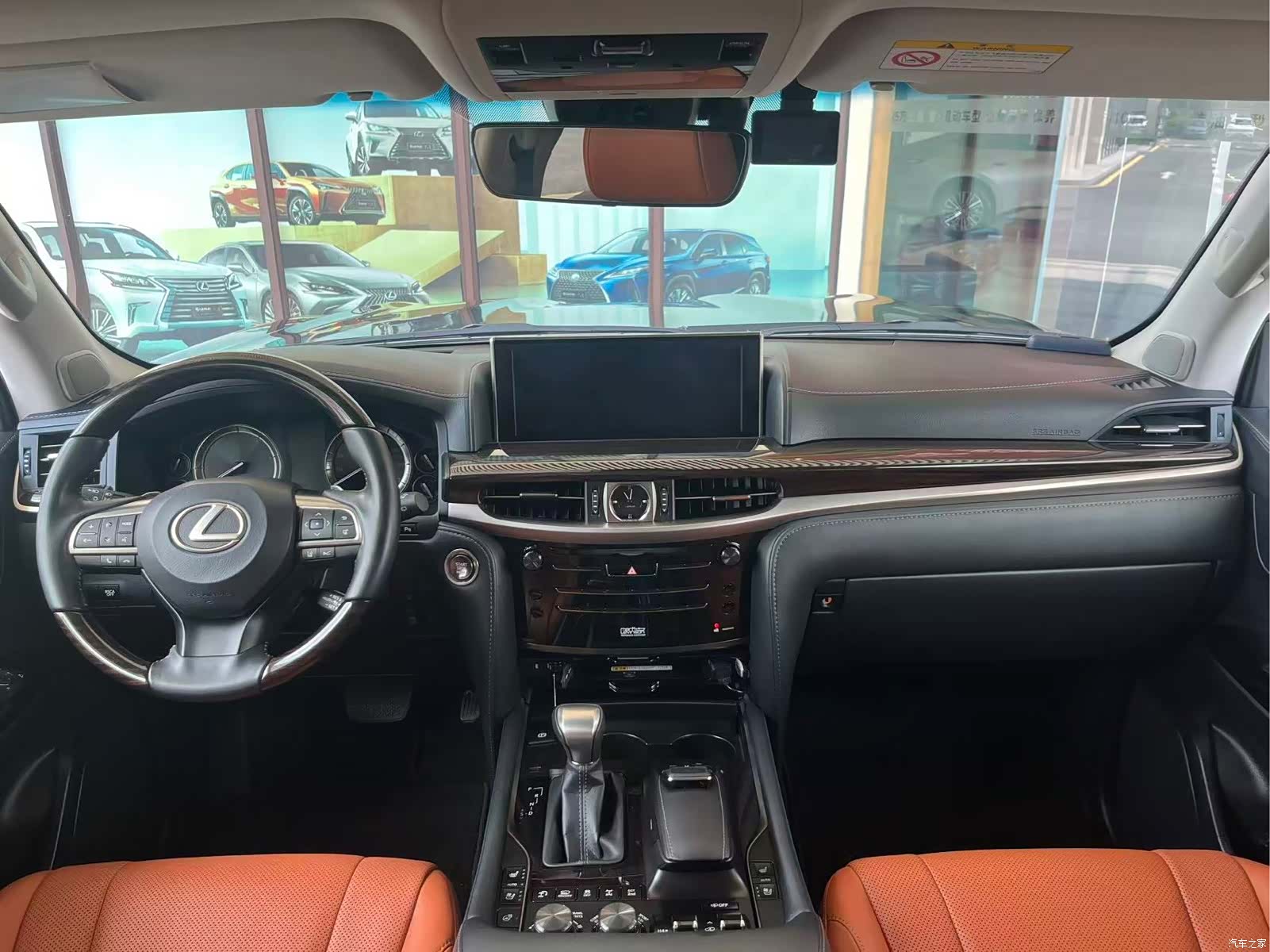 Lexus LX, 2019 3
